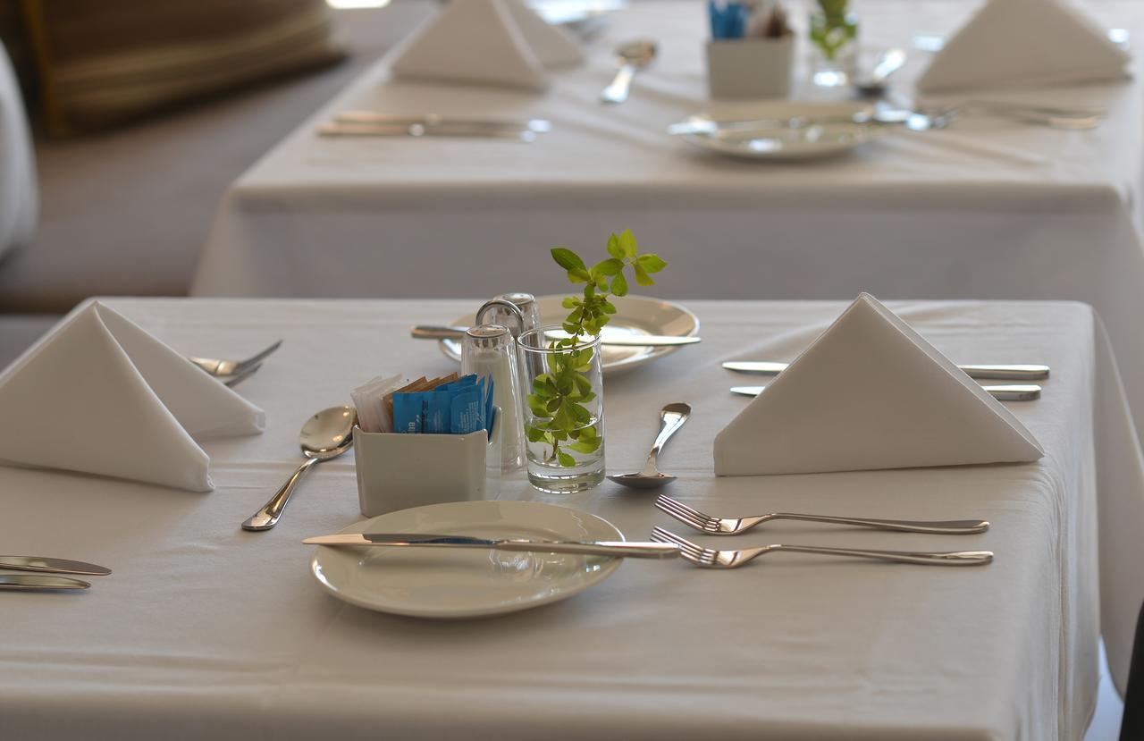 Regent Hotel City Габороне Екстериор снимка