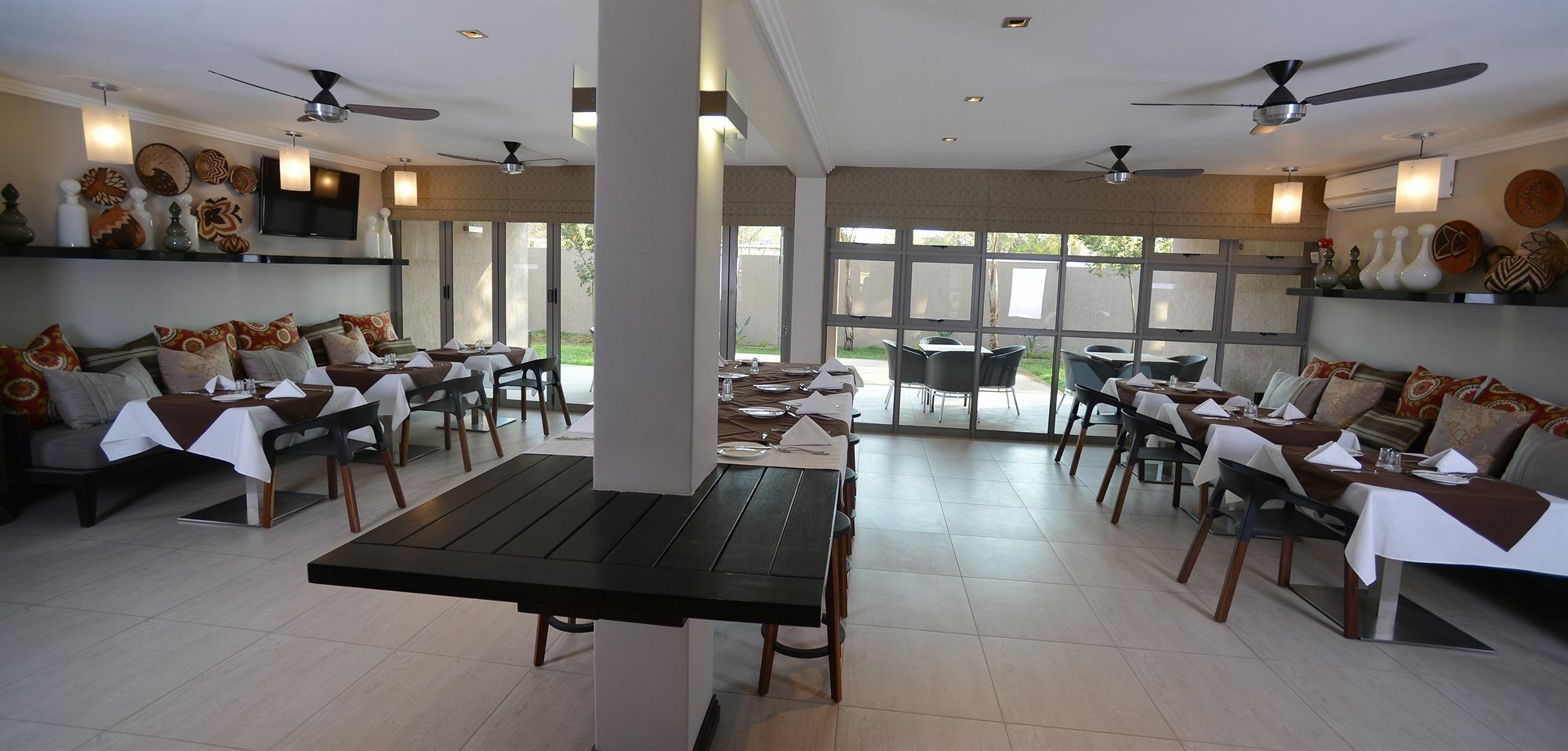 Regent Hotel City Габороне Екстериор снимка